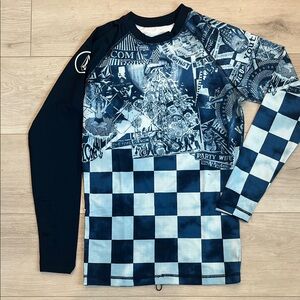 Graphic Long Sleeve Volcom Rash Guard Shirt L New